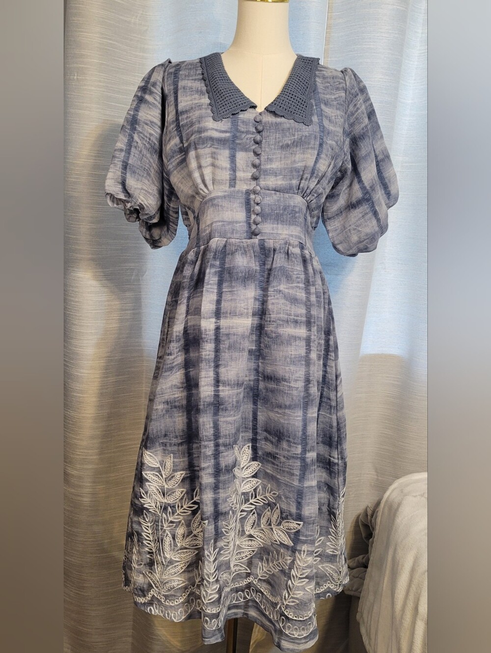 Blue Plaid Puff-Sleeve Midi Dress with Lace Trim